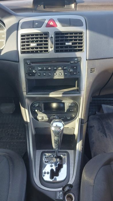 Peugeot 307 1.6 автоматик продава се цяла