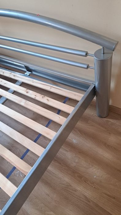 Vând pat matrimonial