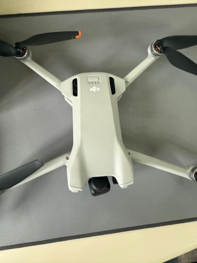 Продам Дрон Dji mini 3