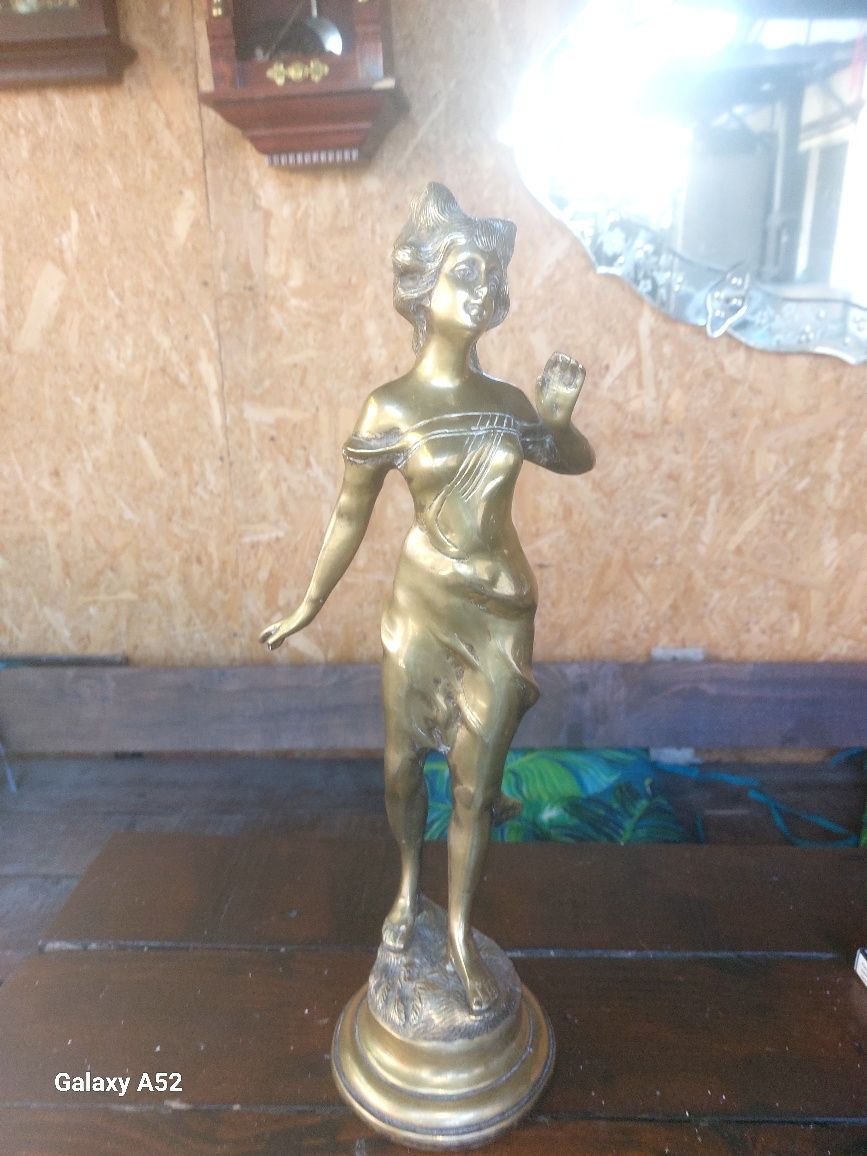 Statuetă bronz superbă