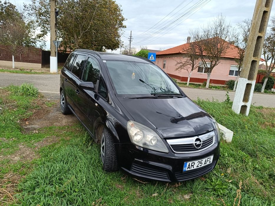 Vând Opel Zafira B 1.9 cdti