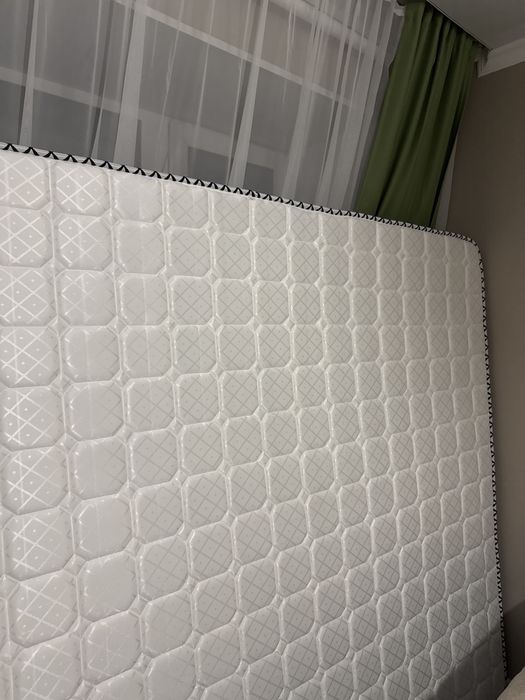 Продам матрас Новый 180*200