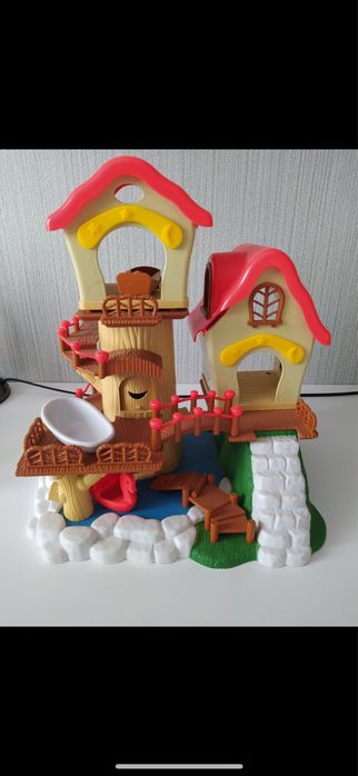 Продам кукольный дом