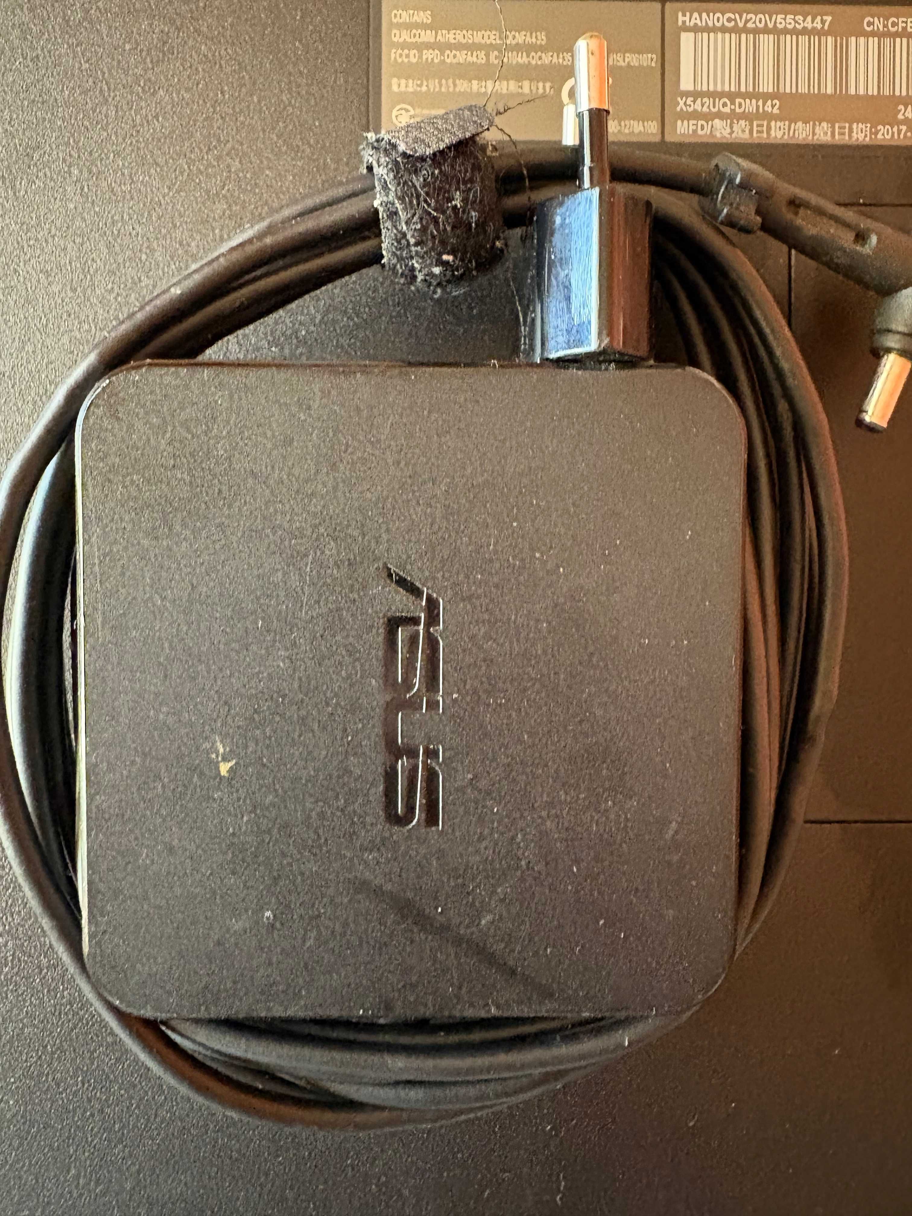Asus X542U – i7, 8GB RAM, SSD + HDD, NVIDIA 940MX