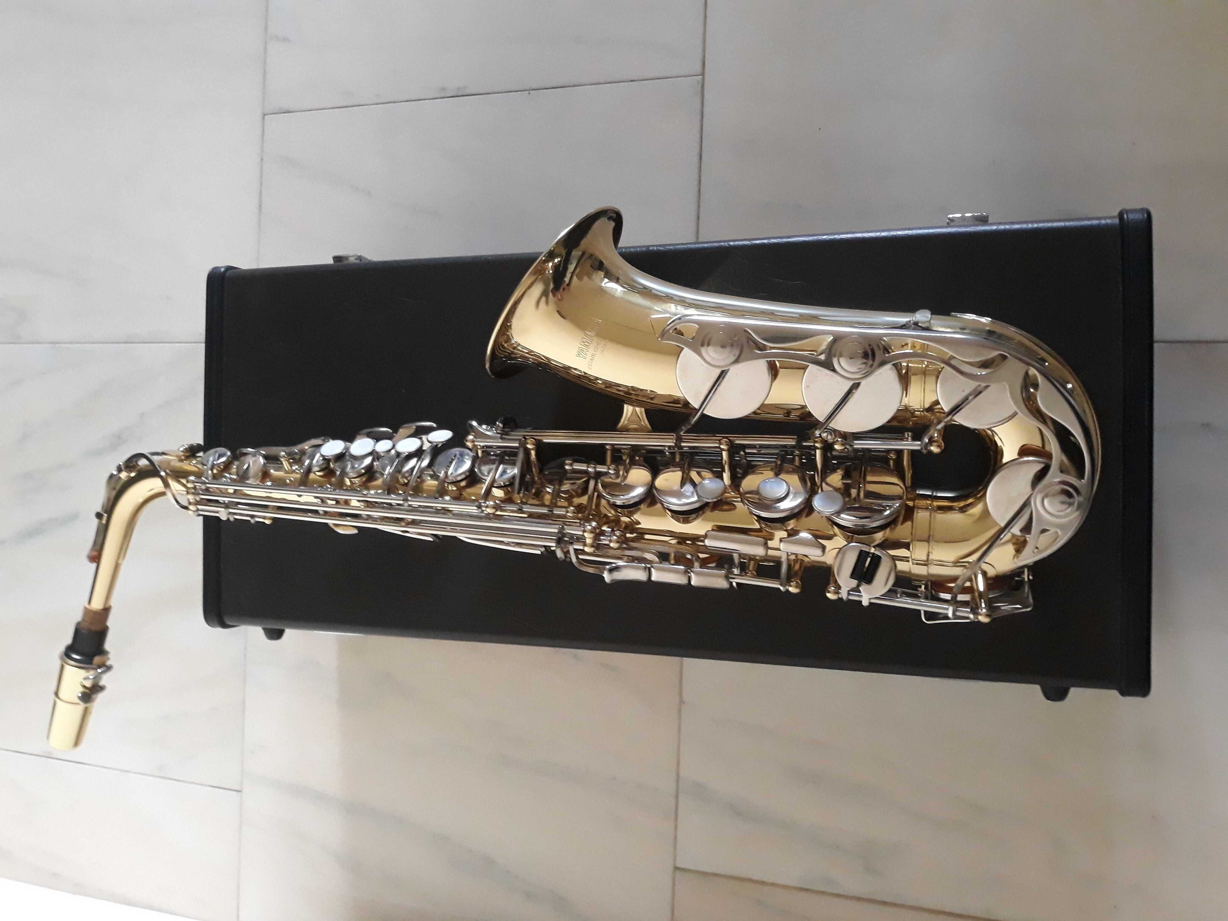 Vand  Schimb saxofon Yamaha YAS 25 ( este ca si nou)