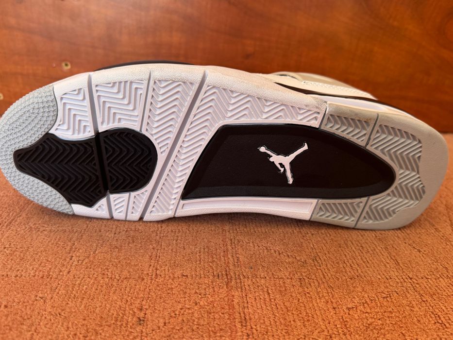 Продавам мъжки маратонки