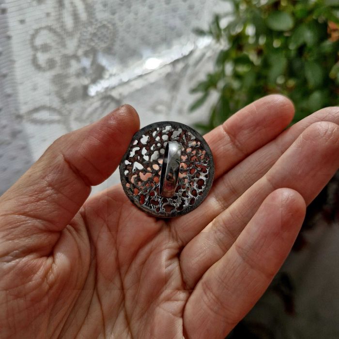 Inel negru cu pietre