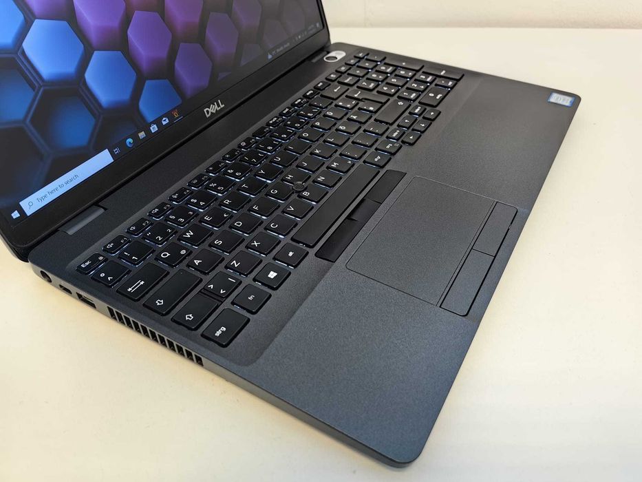 Laptop Dell Latitude 5501 i7-9850H nVIDIA impecabil GARANTIE 1 an