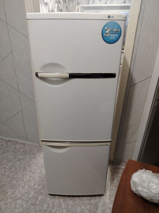 Холодильник LG двух камерный