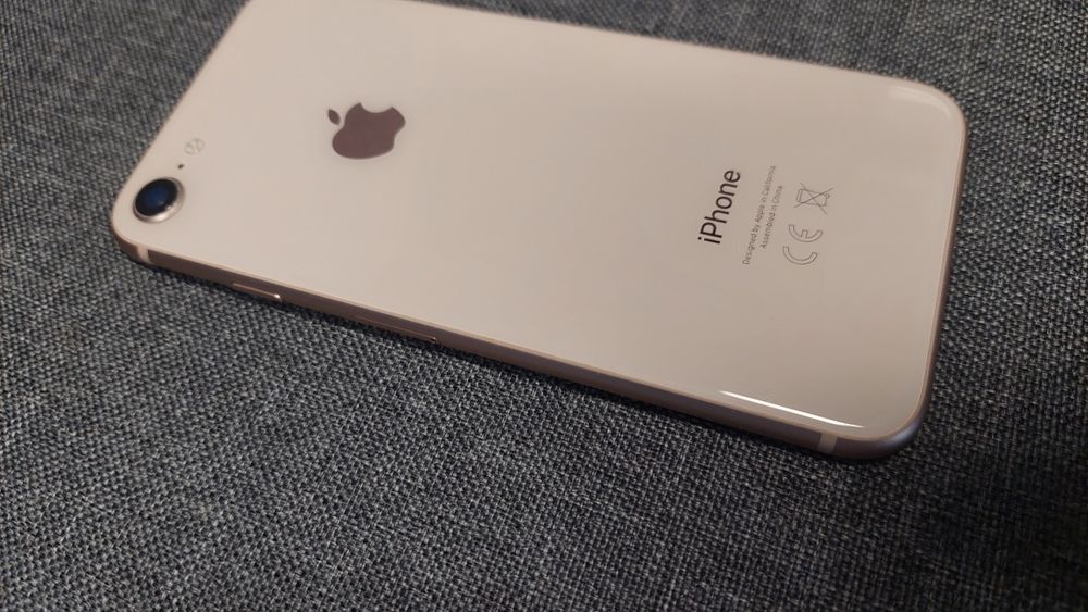 Iphone 8  128GB Златен Цвят