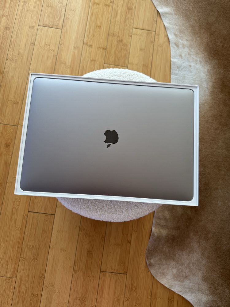 MacBook Pro 15” Touch Bar 2018 Space Gray