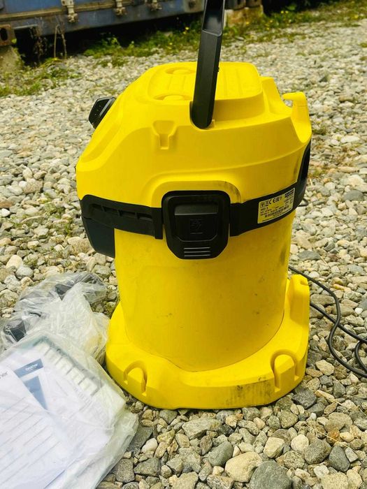 Aspirator Kärcher WD 3 V-17/4/20 pentru medii umed/uscat- pentru piese