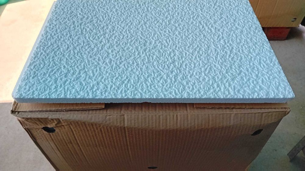 Panele tavan cu model  circa 90 metri patrati