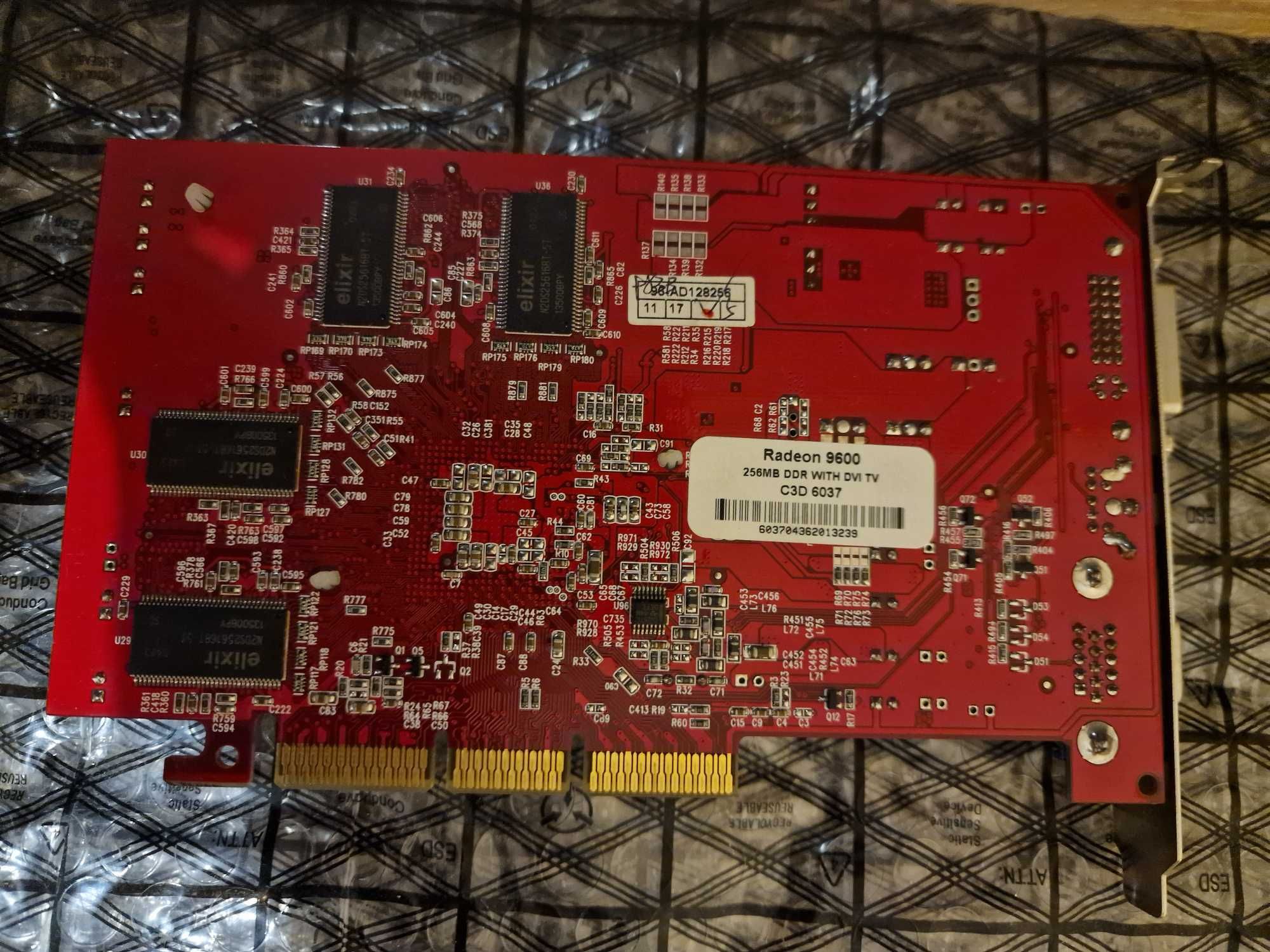 ATI 9600 256MB DDR 128bit PNY + подарък ATI 9550 CANYON CN-AG955-71