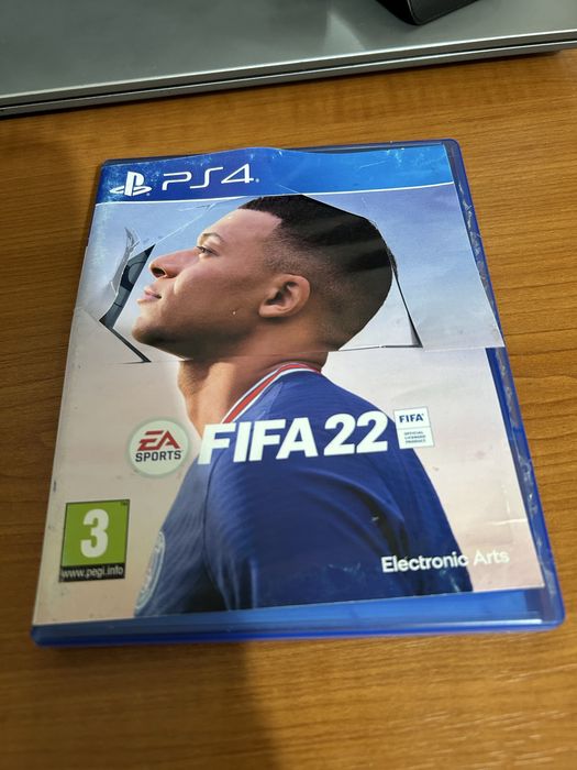 vand fifa22 pentru ps4