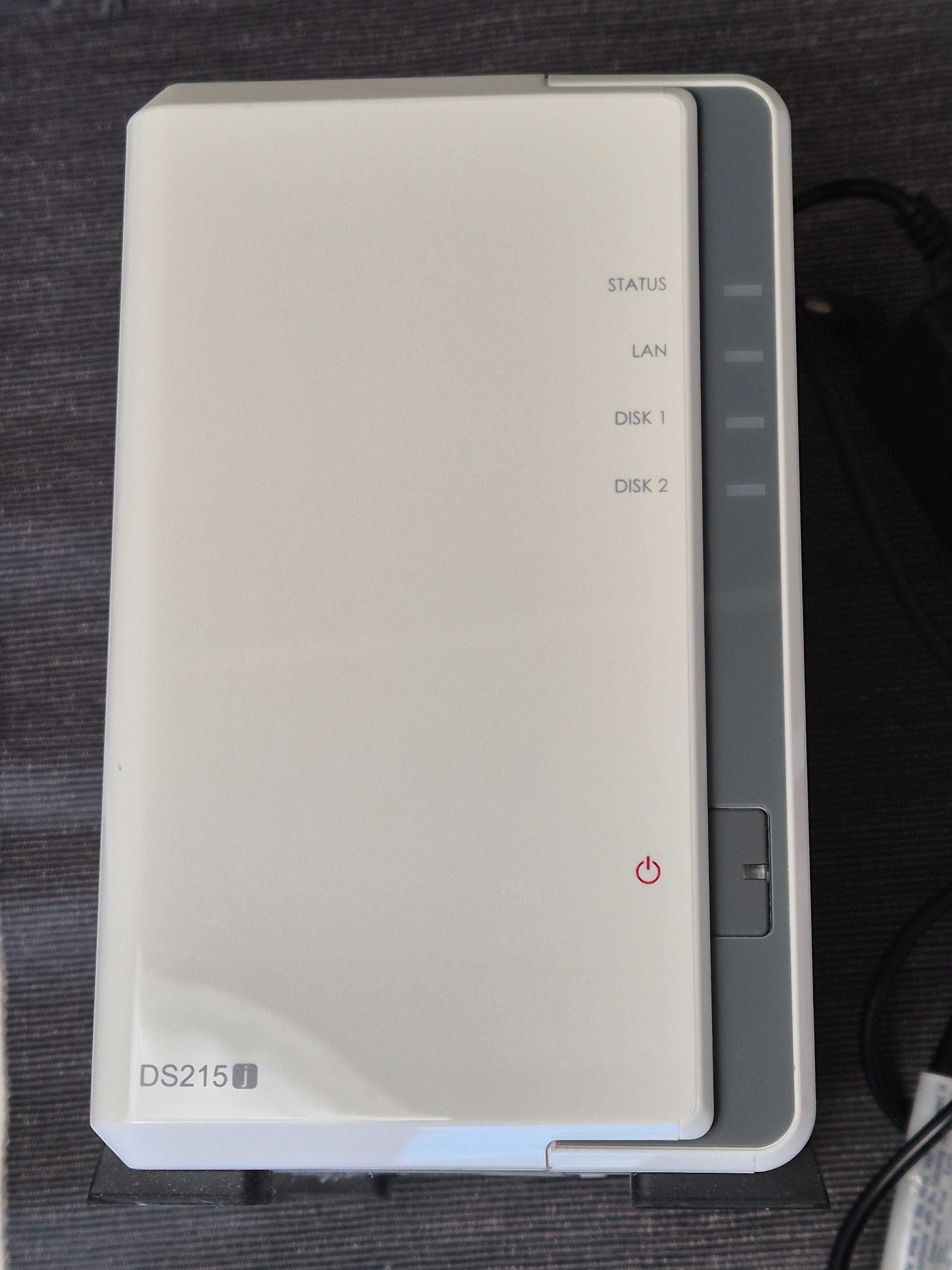 Synology DS215j NAS + 2 x 3TB WD Red NasDrive