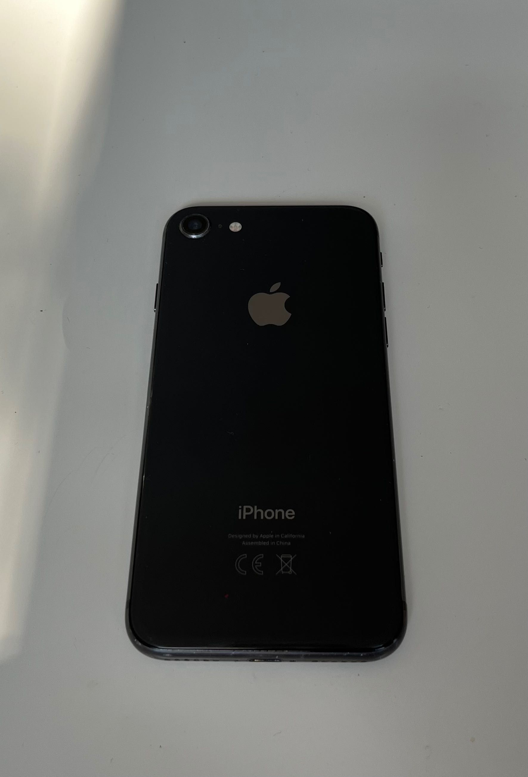 iPhone 8 във отлично състояние