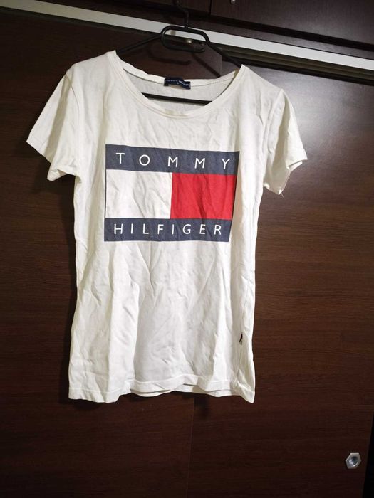 Tricou damă Tommy Hilfiger – alb cu logo mare, mărimea S