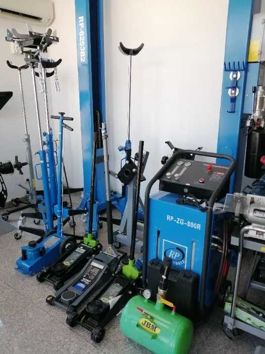 Машина за промиване на охладителна система и смяна  охлаждаща течност