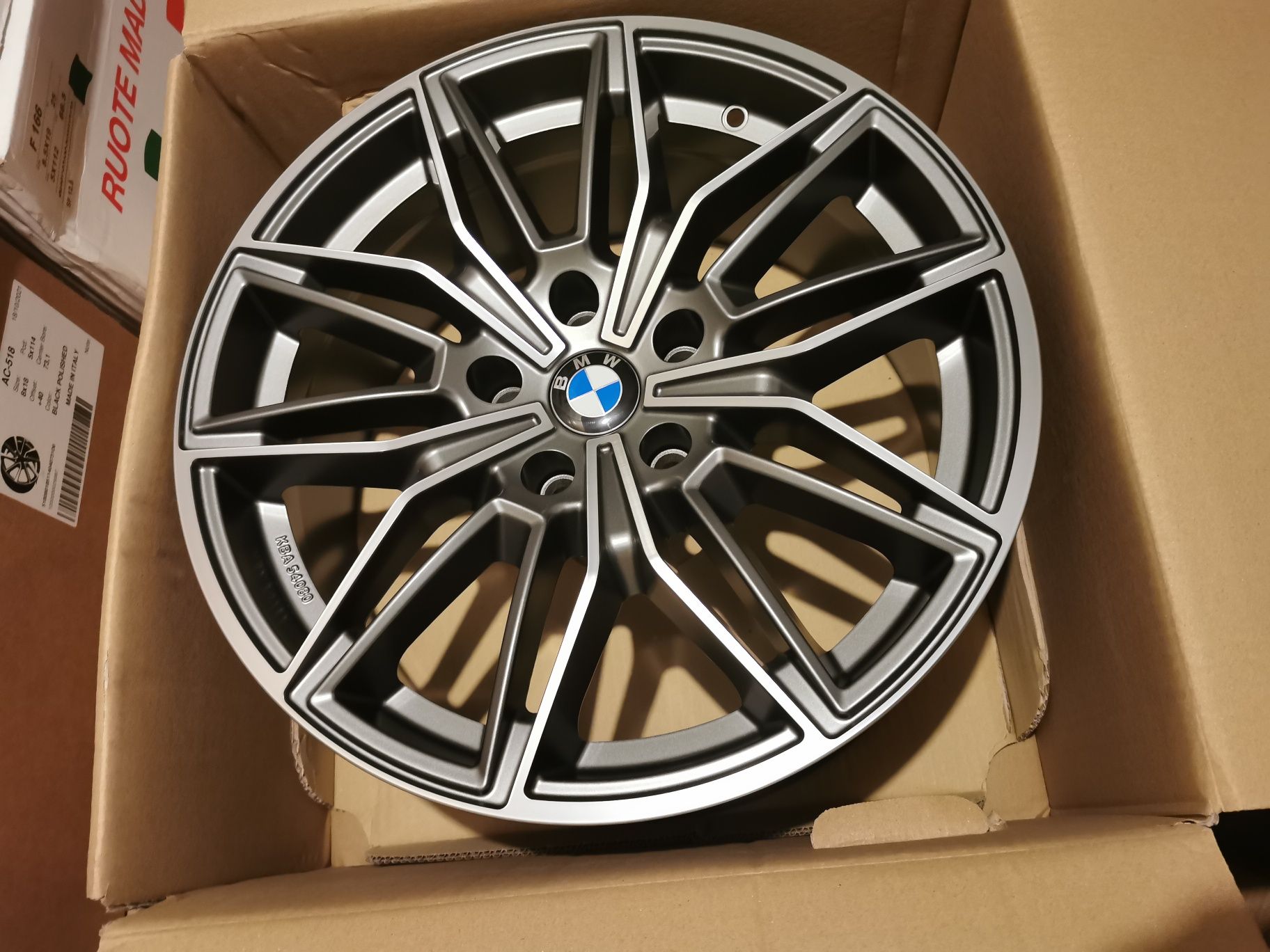 Vand jante de aliaj pentru bmw pe 18 marca Gmp model Specter