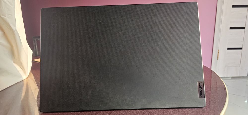 Lenovo v15 Noutbook/Notebook