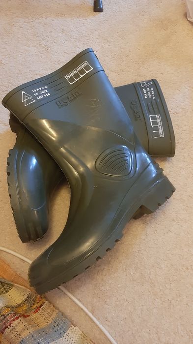 Cizme barbati marimea43 cu virf metalicsi cizme electroizolante.200 le