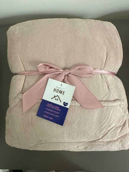 Дебело зимно одеяло с ръкави