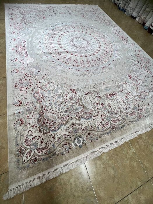 Продам ковёр длина 405 см, ширина 238 см