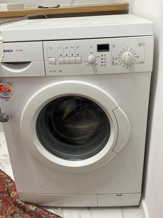 Отдам даром стиральную машину Bosch (не работает, под ремонт)