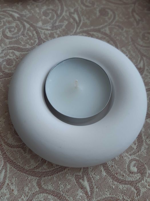 Коледни декорации в нежни, пастелни цветове