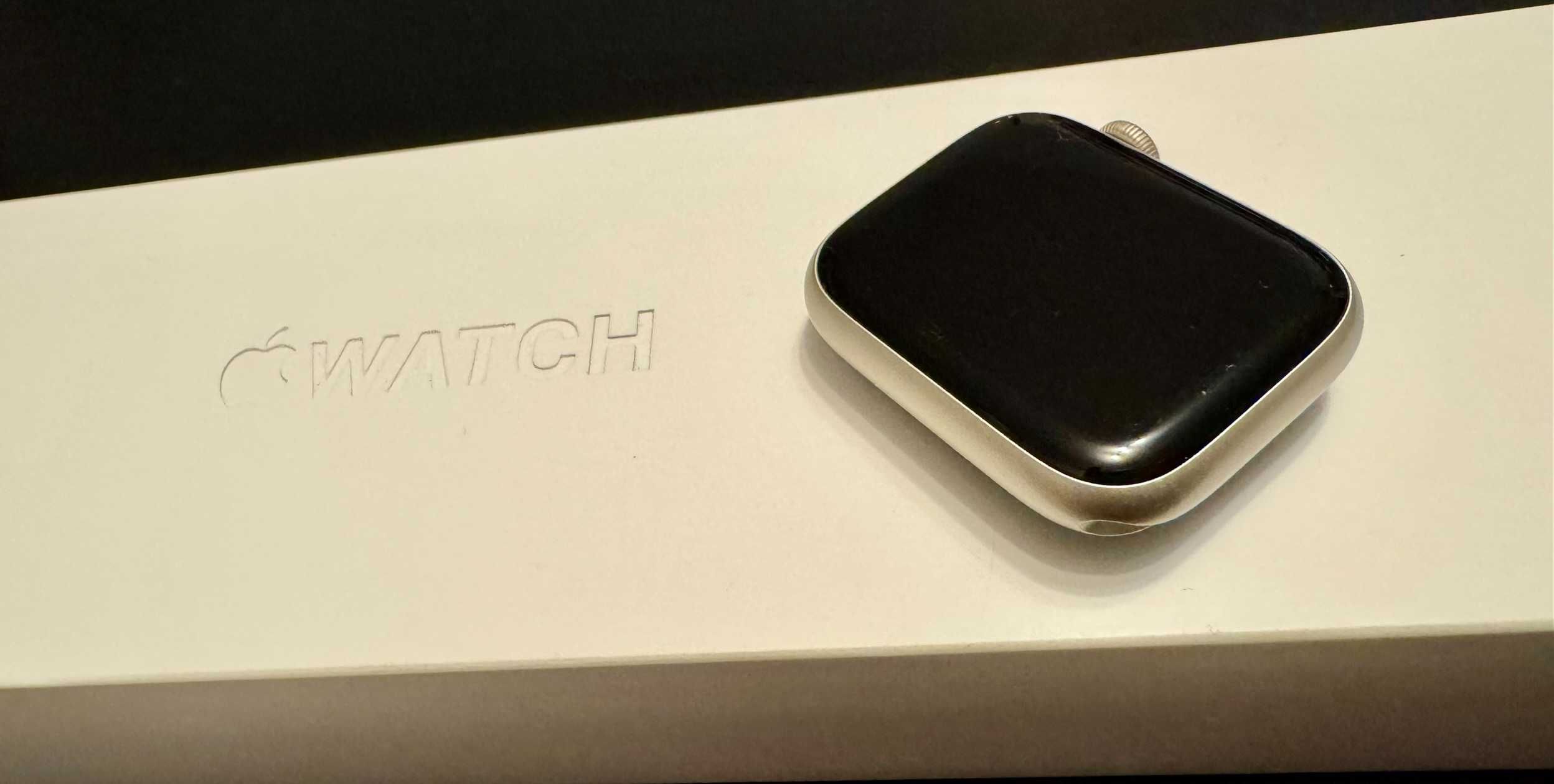 Apple Watch Series 8 GPS+Cellular, 45мм, Aluminum, Starlight