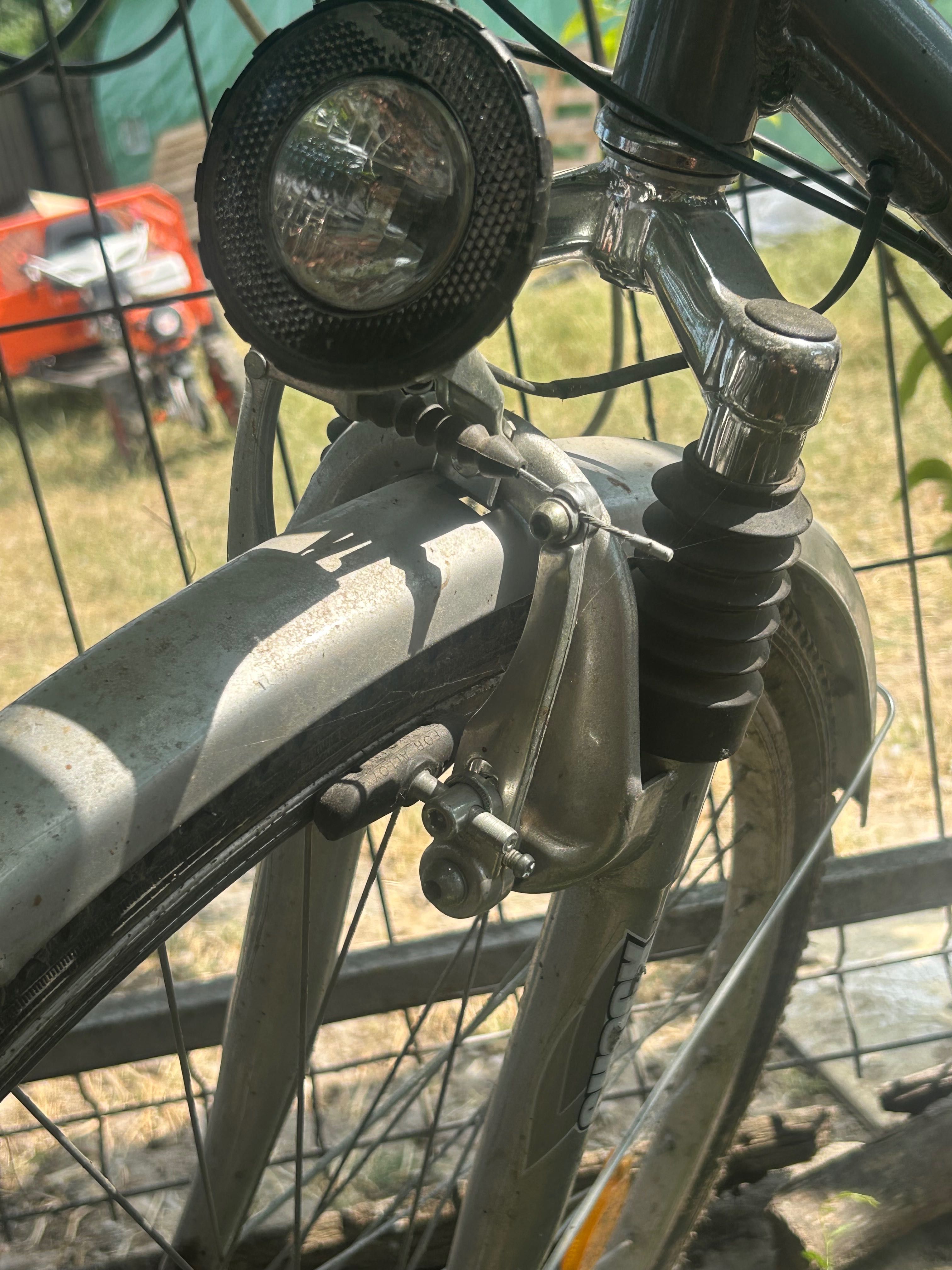 Vând bicicletă Mars Trekking