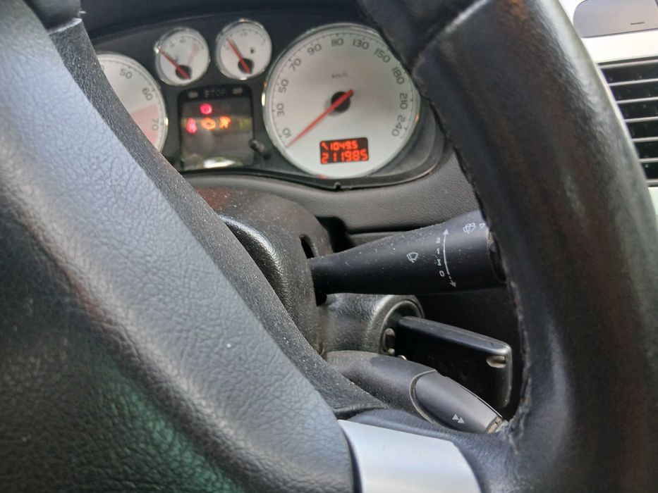 Mașină Peugeot 307 CC