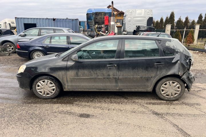 Dezmembrez Volkswagen VW Polo 4 9N [facelift] [2005 - 2009] Hatchback