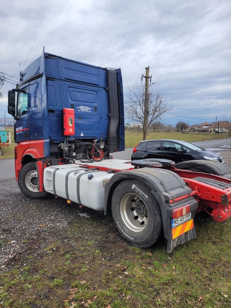 Vând cap tractor Mercedes Actros MP4 ADR