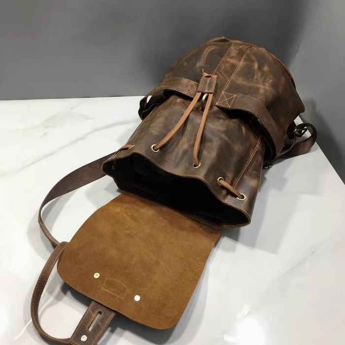 Рюкзак. Кожа. Почти новый , использовала 1 -3 раза.