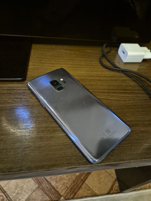 Samsung s9 в хорошем состоянии