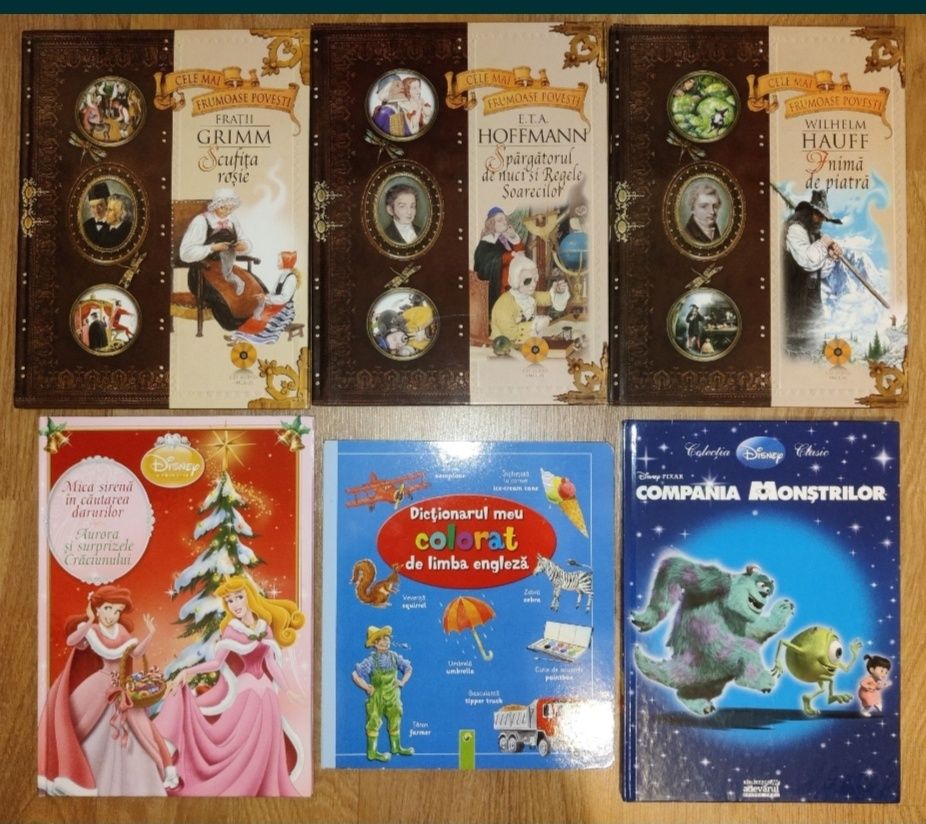 Carte Disney Gold, Scufita Roșie povesti colecție, Cartea de acasă