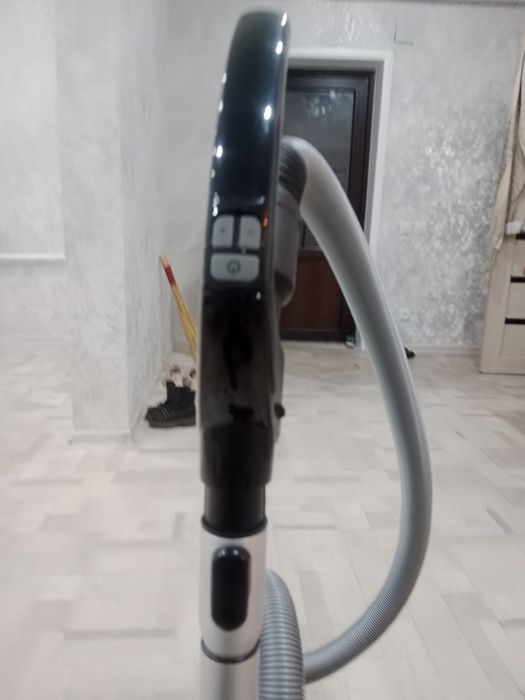 Продаю пылесос новый