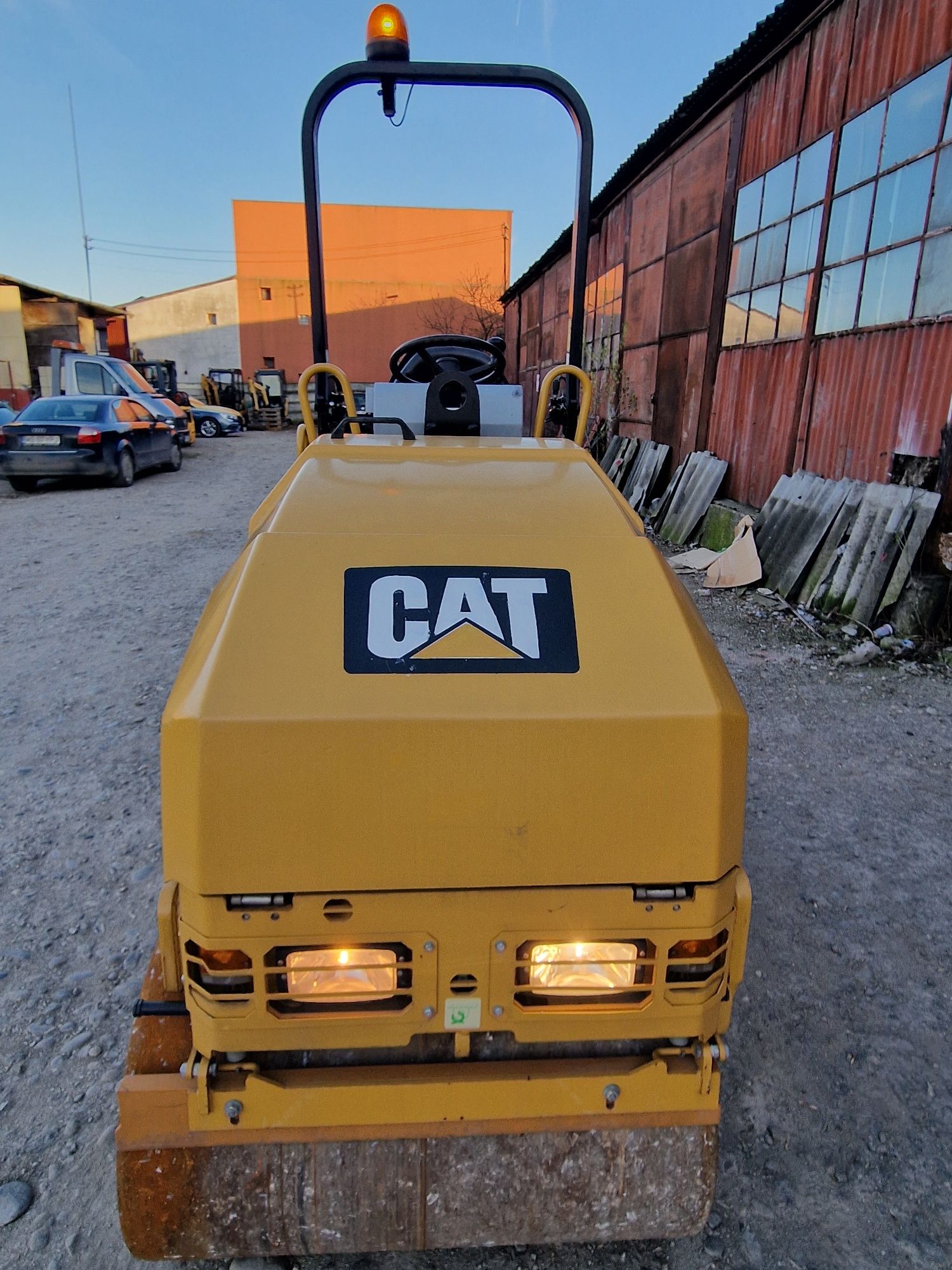 Cilindru compactor CAT CB14 Leasing avans 15% JCB BOBCAT HAMM AMMANN