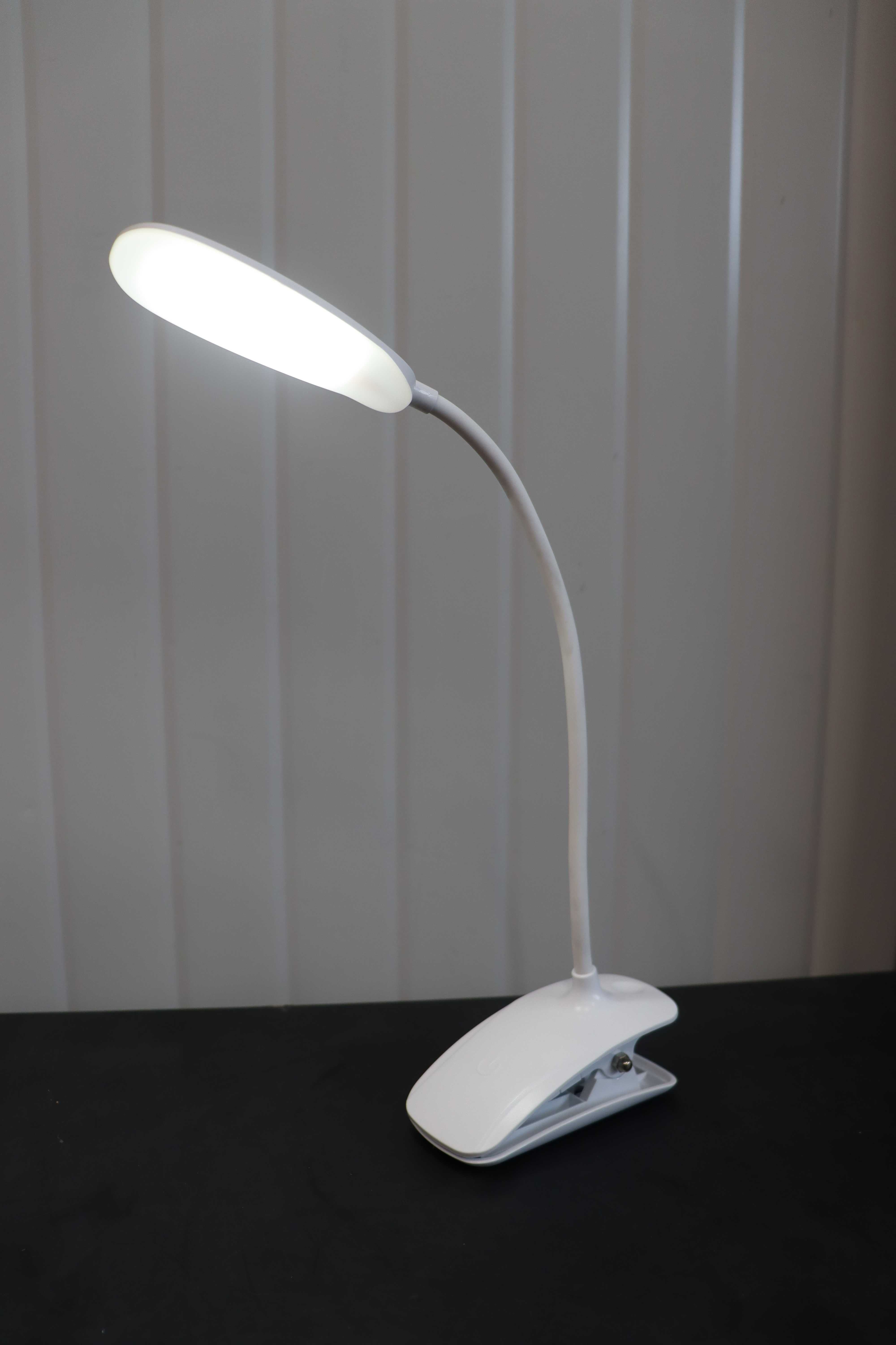 GENIE акумулаторна гъвкава LED лампа със скоба,димируема светлина
