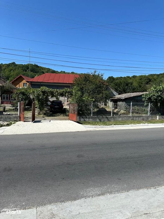 Gospodarie / Casa+ 2 terenuri / Miculesti /Pucioasa