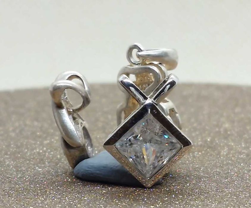 Lot 3 pandantive argint cu zirconii inclusiv ARIES