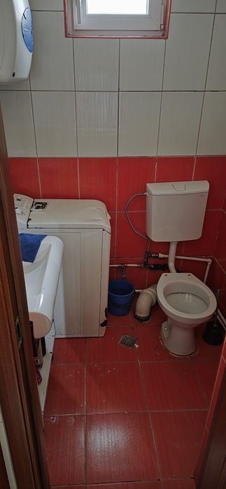 Vand casa o cam 30 m teren 100m