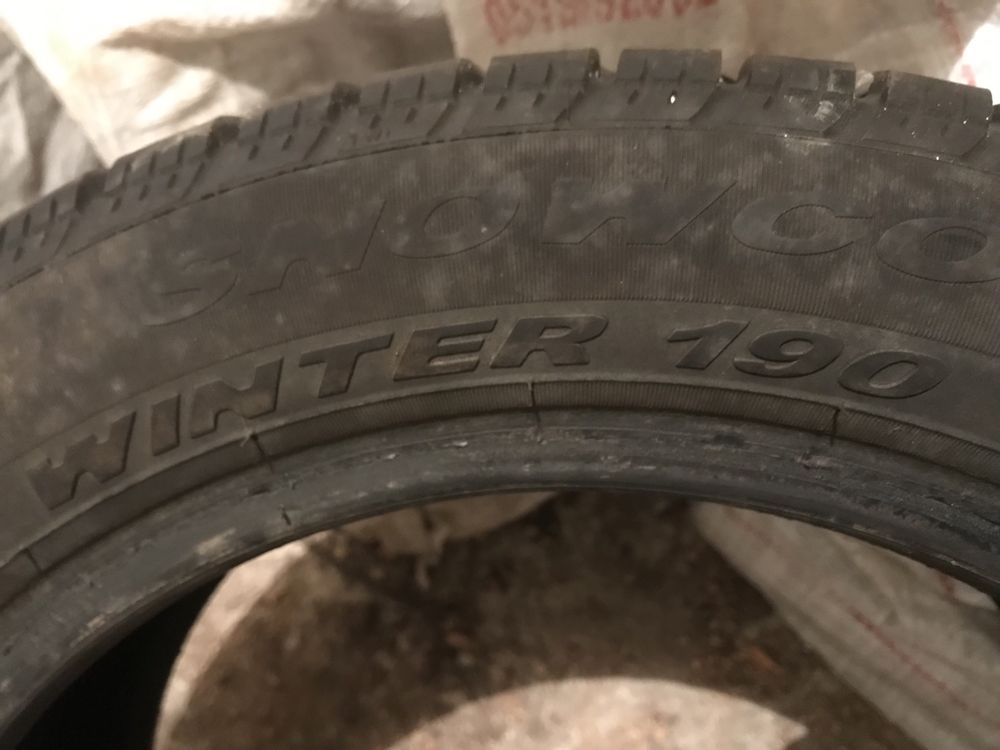 Зимни гуми 185/55 r15 Pirelli SnowContact Winter 190