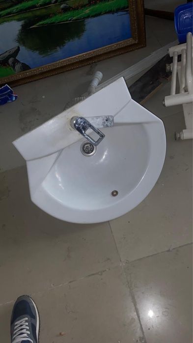 Раковина б/у срочно продаю