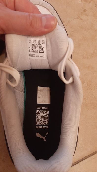 Vand sneakerși PUMA!