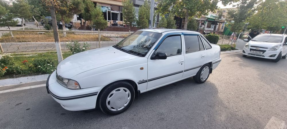 Nexia 1 sotiladi Yili 1998. Narxi kelishiladi