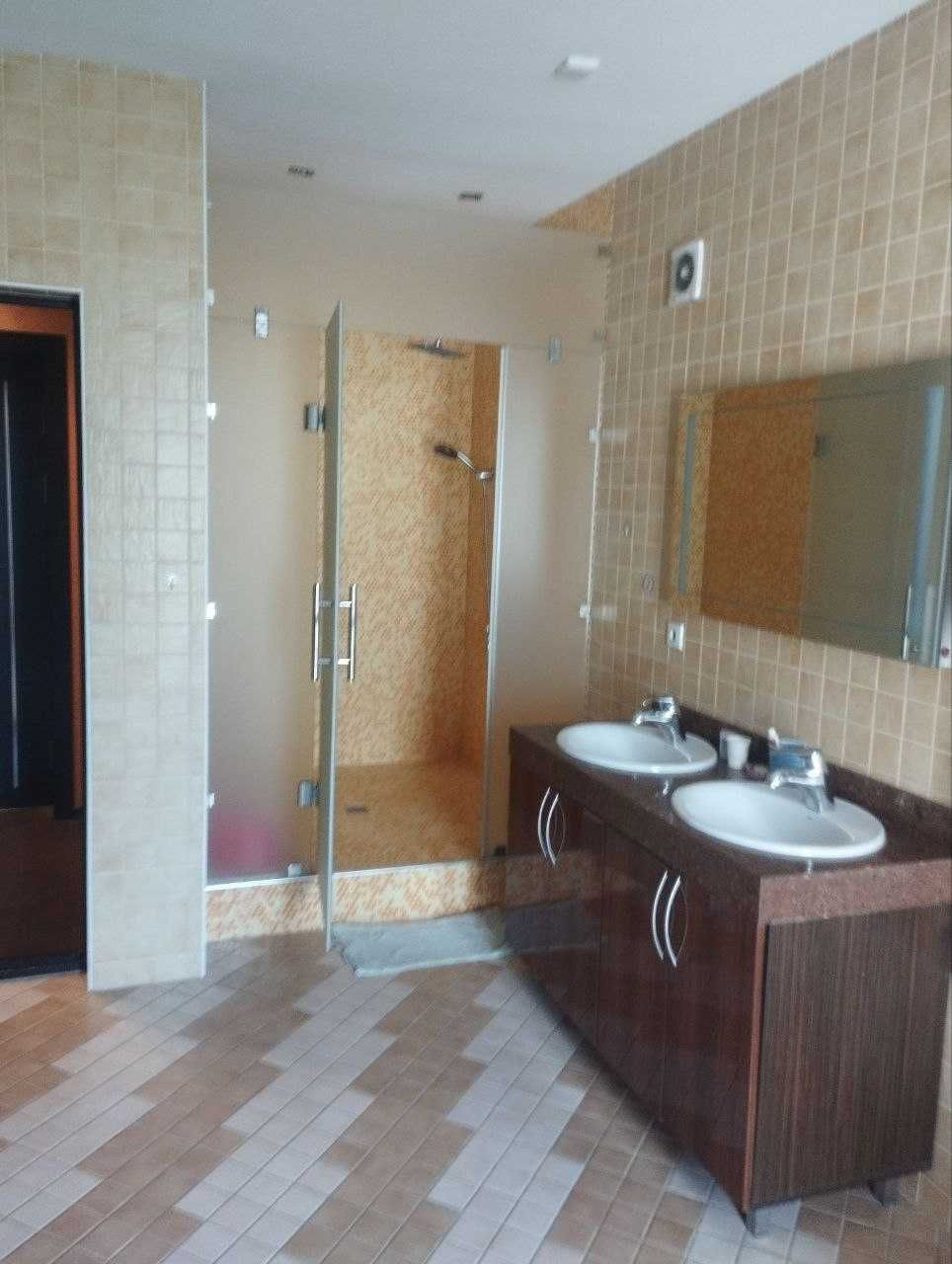 Продается квартира Урда улица Алишера Навои сталинка высокопотолочка