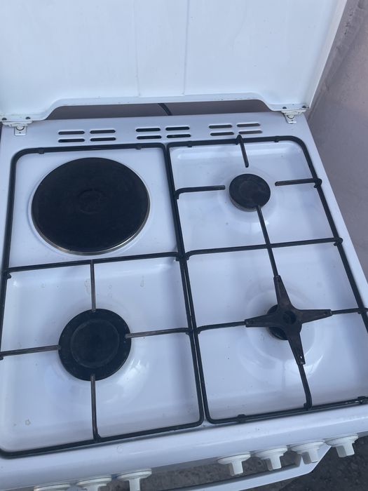 Продам газовую плиту